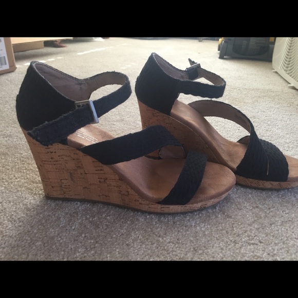 Tom’s Clarissa Black Wedge-7.5 - Picture 2 of 4